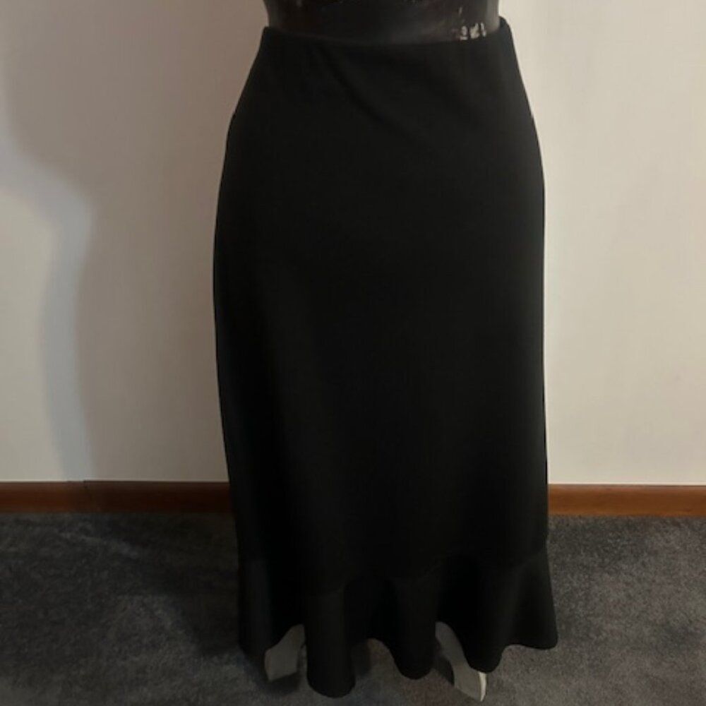 Ruby Rd Woman Black ruffle bottom maxi skirt, size 18W